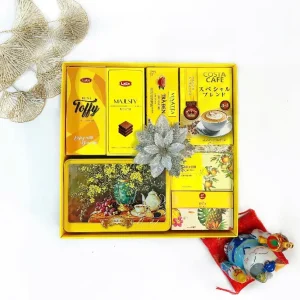 Hộp quà Tết 2026 HQ260593 – Bánh Luckysun, Kẹo mềm Toffy, Socola Majesty