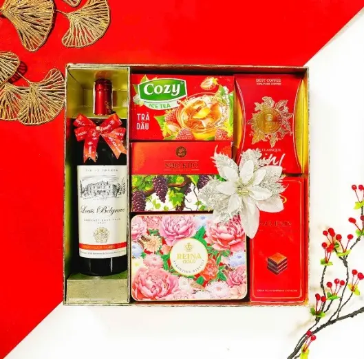 Hộp quà Tết 2026 HQ260614 – Rượu vang Louis Belgrave, Bánh Reina Gold, Socola Majesty