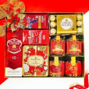 Hộp quà Tết 2026 HQ262535 – Rượu Chivas 12, Bánh Grandma Wild's, Kẹo Mobide